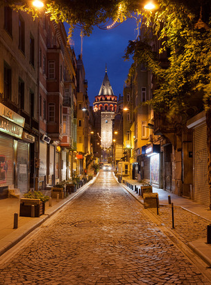 Фотообои Огни старинного города 200х270 см из коллекции Divino Decor